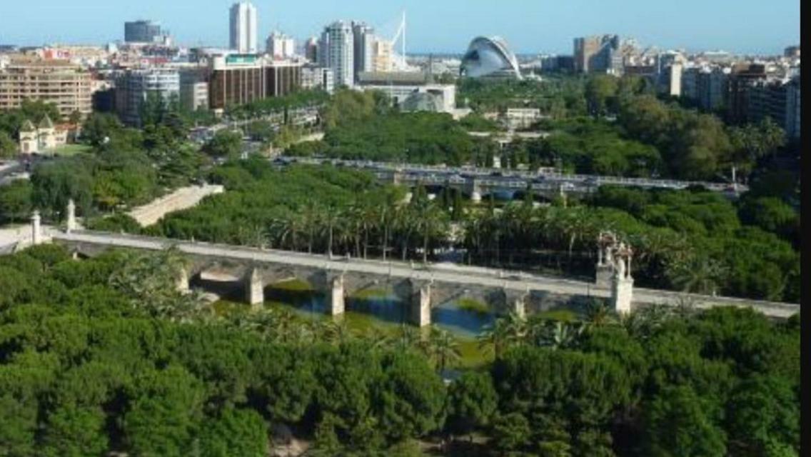 Apto En Ciudad De Las Ciencias Y Cerca Playa Valencia Exterior photo